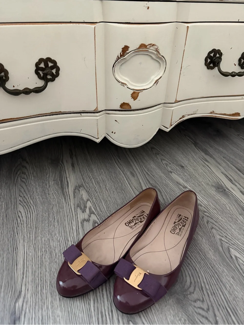 Salvatore Ferragamo Plum Patent Leather Vara Bow Flats